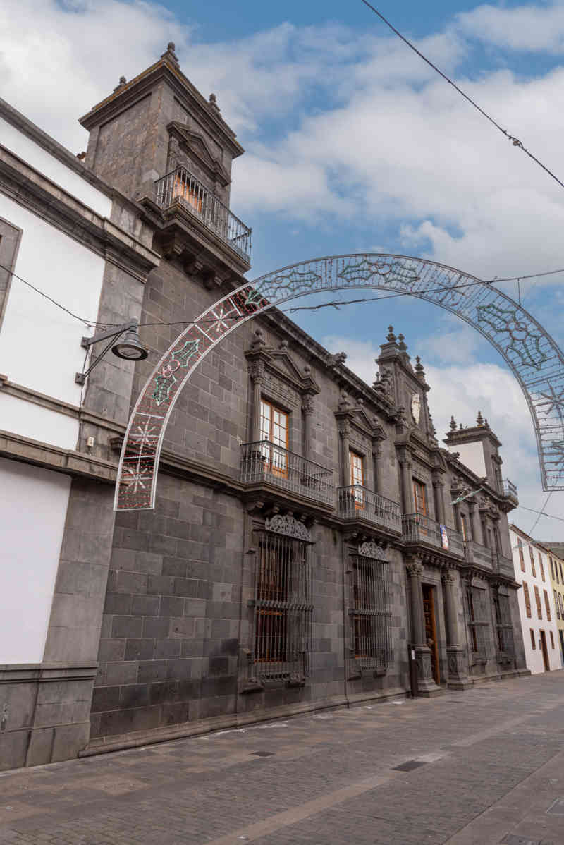 Tenerife 077 - San Cristóbal de La Laguna - palacio Salazar.jpg